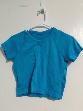 lululemon athletica Women's Bright Blue Crop Top